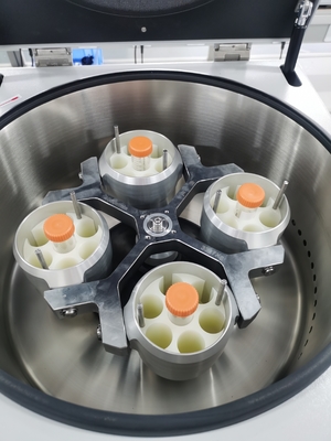 센스 CLT55 혈액 은행 원심분리기 5500r/min 4x750ml 용량